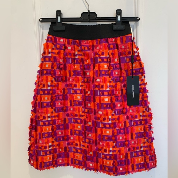 NWT Dolce & Gabbana skirt. Size 36 (0 U.S.) - Picture 1 of 9